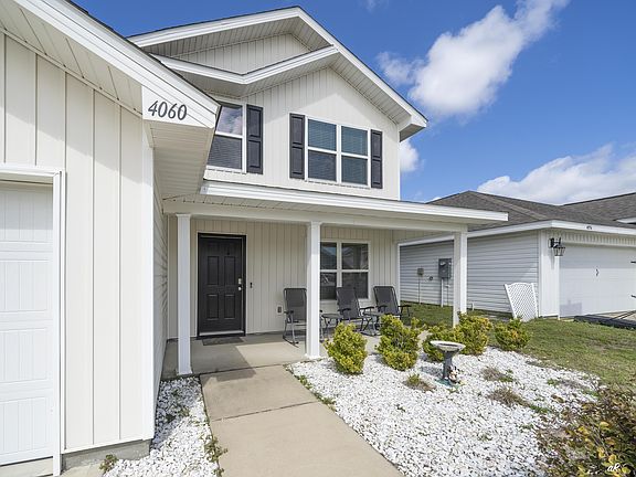 3rd image of 4060 Silver Spur Rd