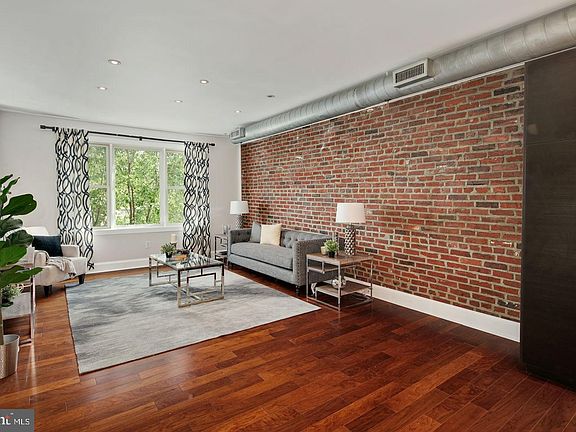5th image of 501 Vine St Unit 5