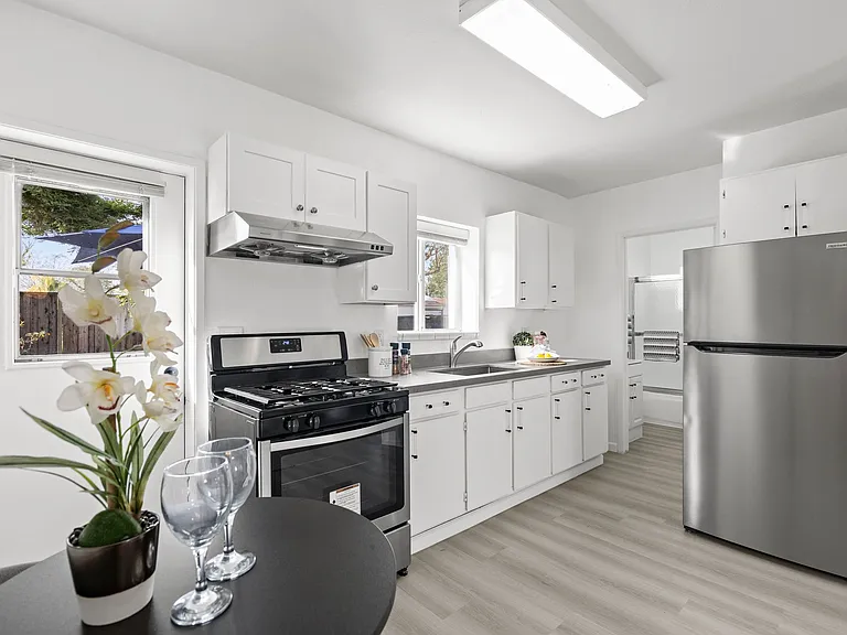 54 Annie Laurie St #A — Photo 2