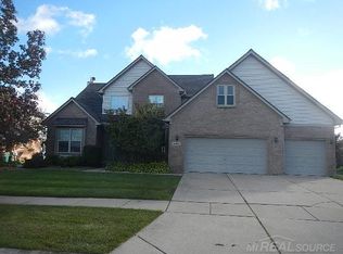 54800 Pine St, New Baltimore, MI