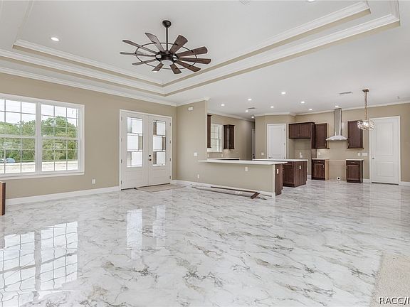 4th image of 4806 N Pine Ridge Blvd