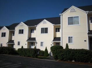 72 Stoneheights Dr, Waterford, CT 06385