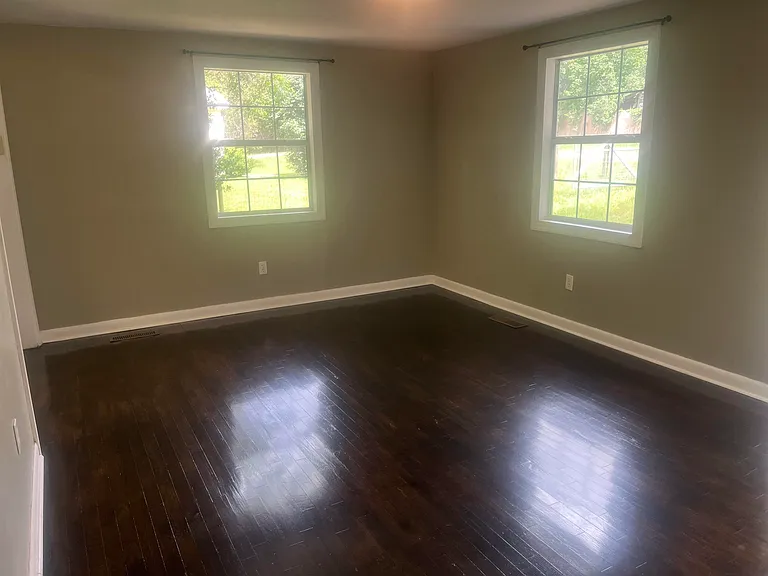 179 Smith Ln — Photo 9