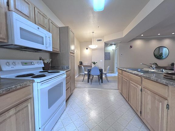 5th image of 501 Gibson Dr APT 721