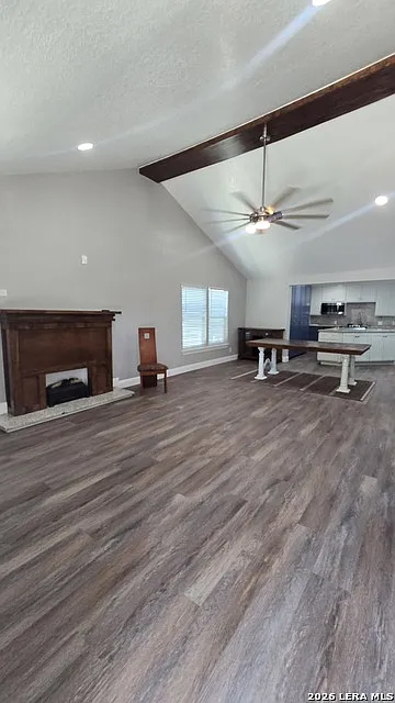 3 bed, 1.0 bath, 1268 sqft, $1,575 — Photo 3