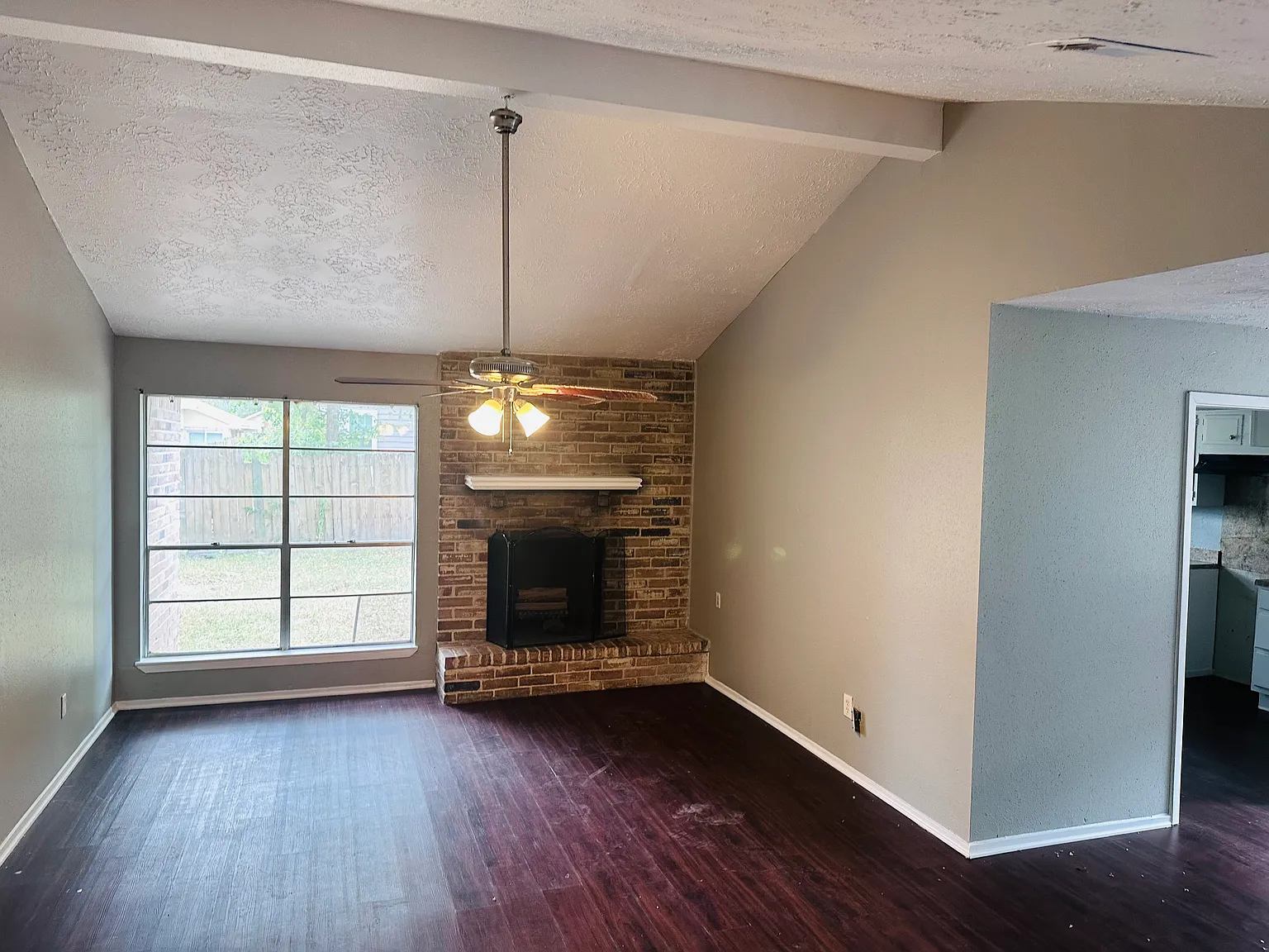 4 bed, 1553 sqft, $1,700 — Photo 4