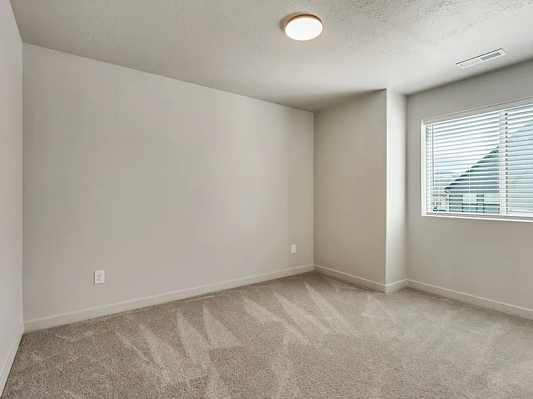 2412 N Sunmore Way — Photo 21