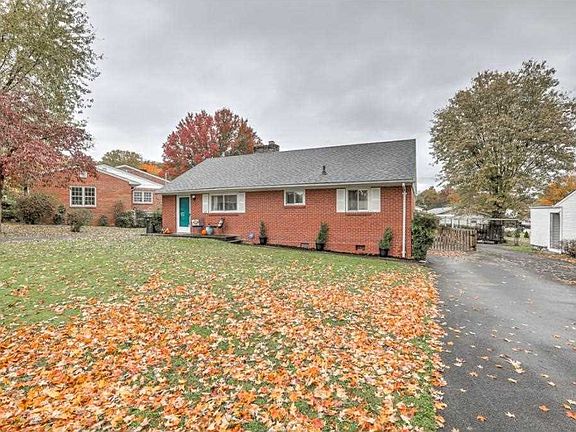 3rd image of 113 Francis Dr