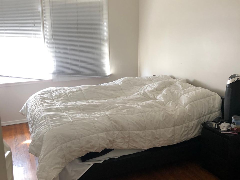 2nd image of 1959 S Beverly Glen Blvd APT D