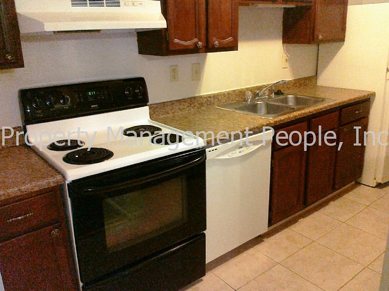 2nd image of 730 Heather Ridge Dr #14-C