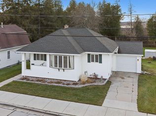 2818 Forest Ave, Two Rivers, WI 54241