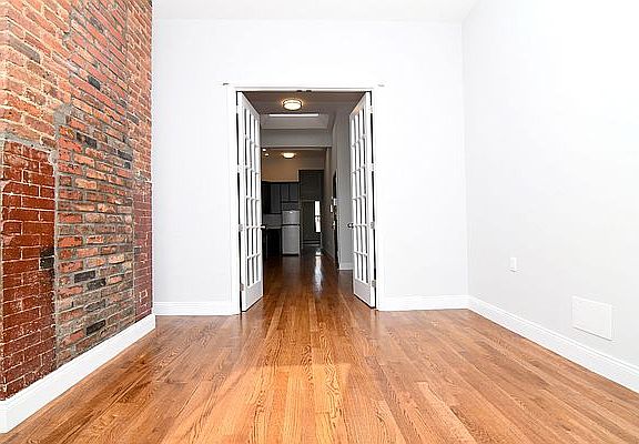 2nd image of 170 Wyckoff Ave APT 3R