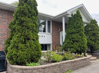 1684 Sherbrooke St, Peterborough, ON K9K0E9
