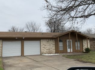 6909 Maryhill Rd, Forest Hill, TX 76140