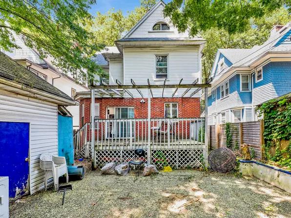 511 Argyle Road image 3 of 19