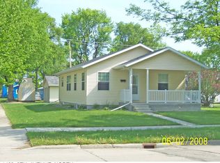 1422 8th Ave N, Grand Forks, ND 58203