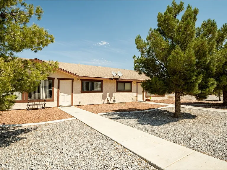 2120 McMurray Dr #7 — Photo 2
