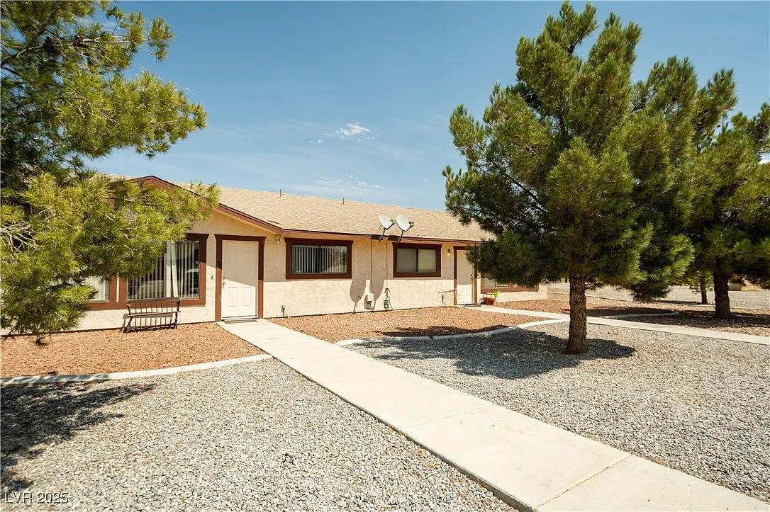 Building Photo - 2120 McMurray Dr #7