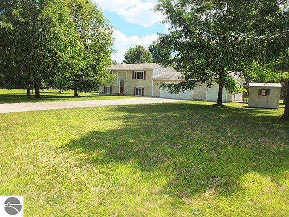 2nd image of 10351 Betsie Meadow Dr
