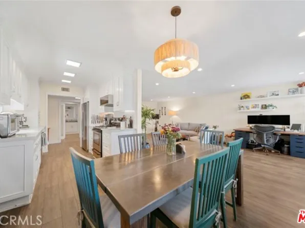 5301 Balboa Blvd, Encino, CA