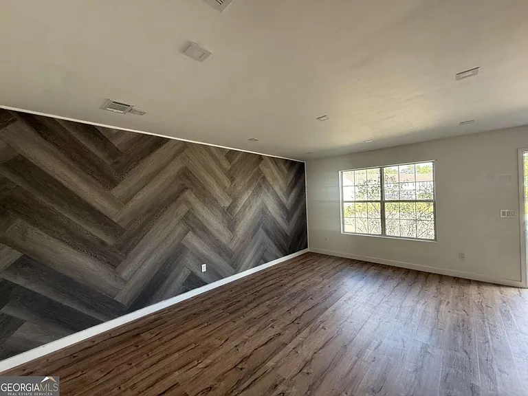 1100 Pineland Ave #7G — Photo 3