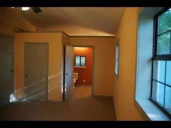 4th image of 406 Gibson St