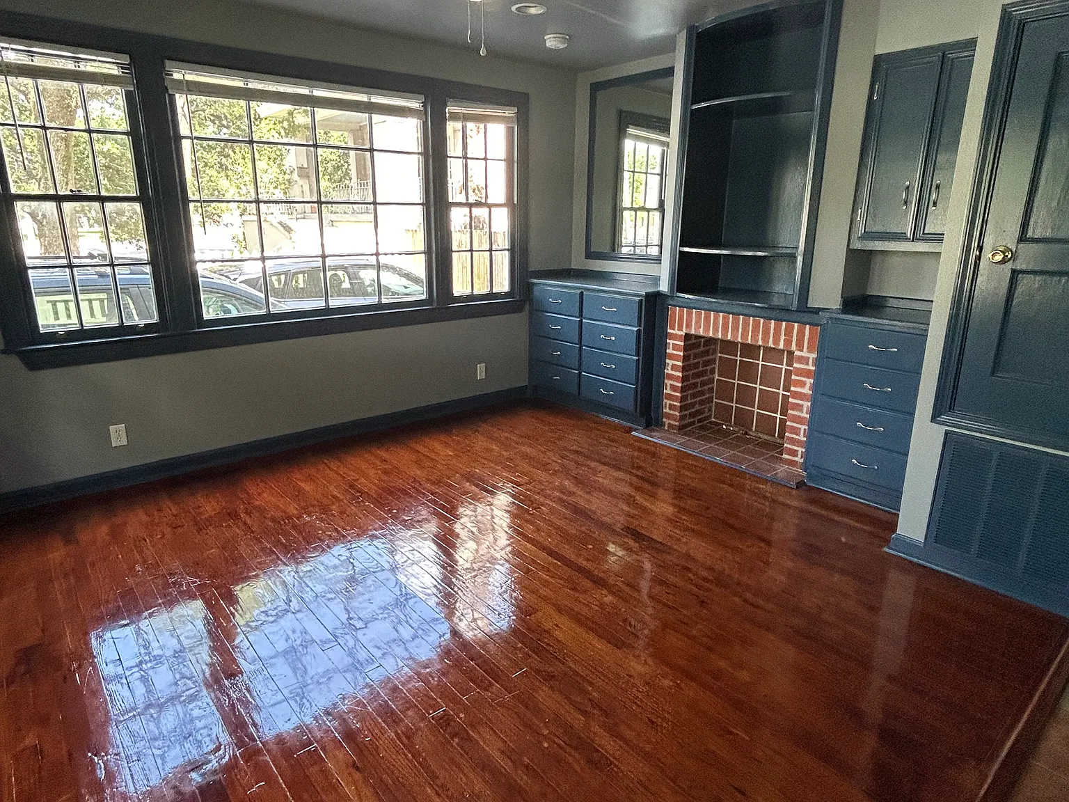 5001 S Claiborne Ave — Photo 4