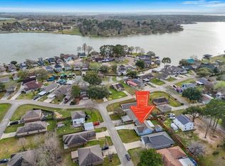 15025 Conroe Bay Blvd, Willis, TX 77318