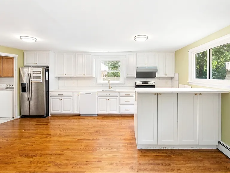 164 Wilshire Dr — Photo 4