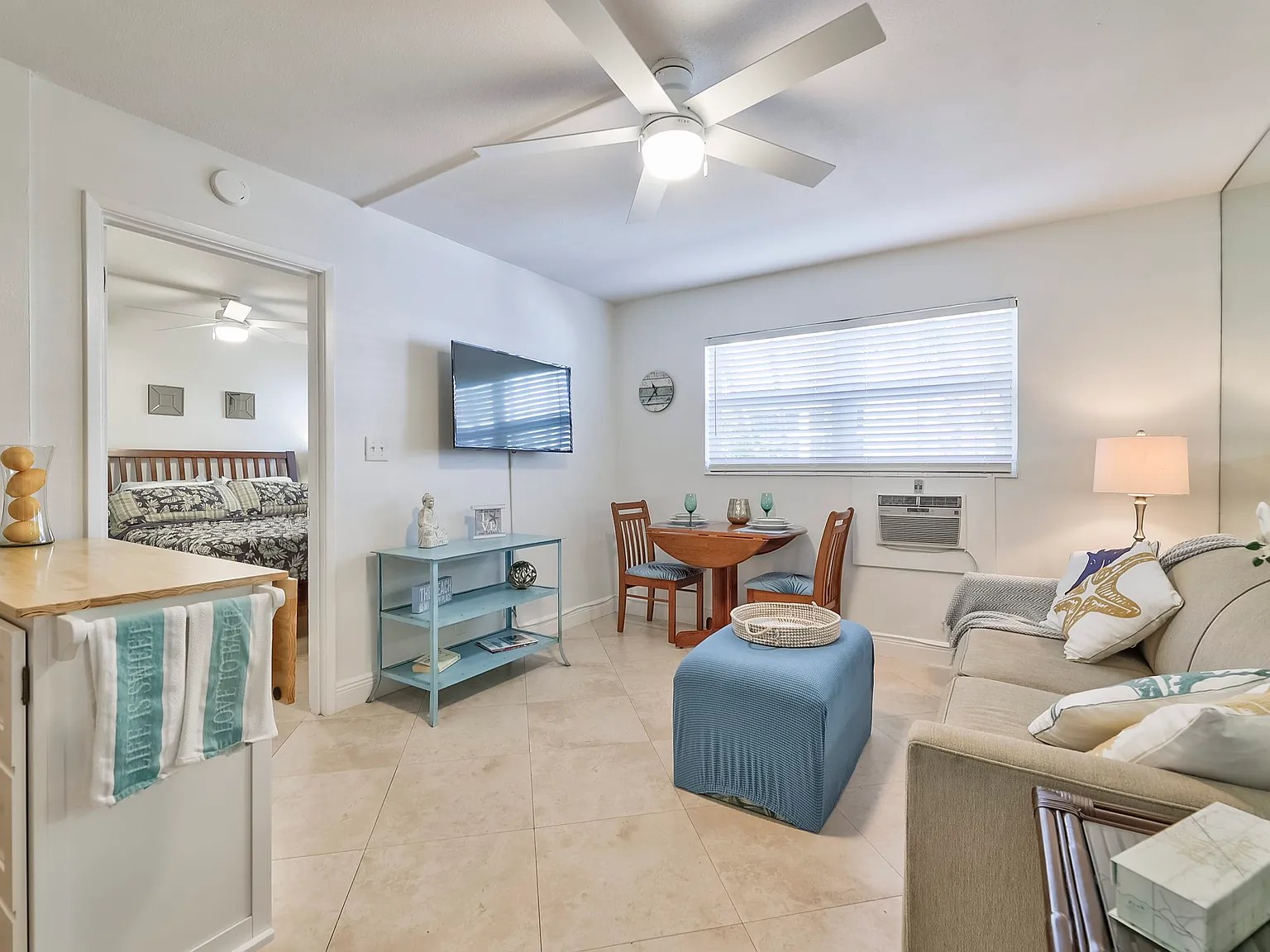 1 bed, 365 sqft, $2,495 — Photo 2