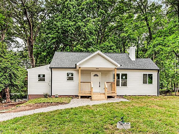 2nd image of 104 Oakhurst Dr