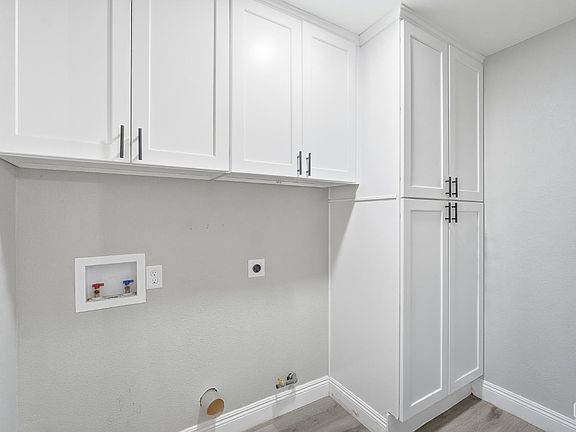 3rd image of 1208 Lindsay Dr
