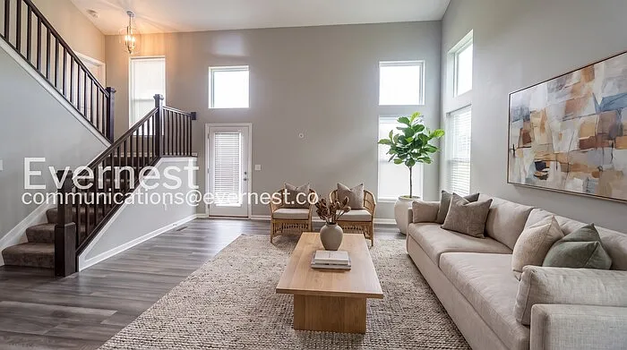 3 bed, 3.0 bath, 1940 sqft, $2,895 — Photo 3