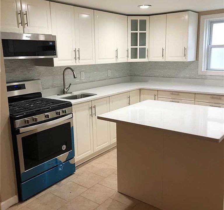 2nd image of 94 Illinois Ave