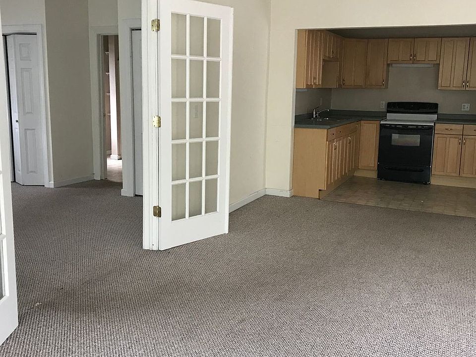 1st image of 135 Main St #A