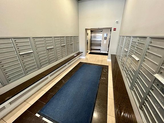 5th image of 1464 S Michigan Ave #P-178