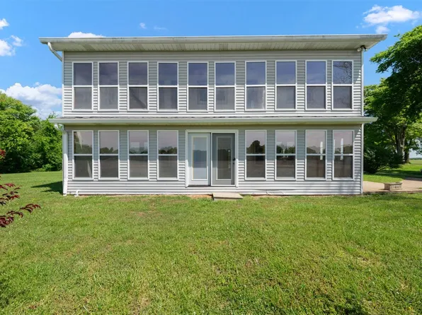 2327 Meng Rd, Bowling Green, KY 42104