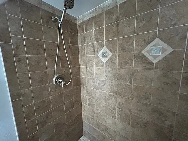 1398 Shady Pine Way #B — Photo 32