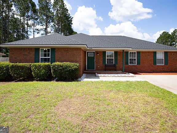 3rd image of 2201 Driftwood Ln