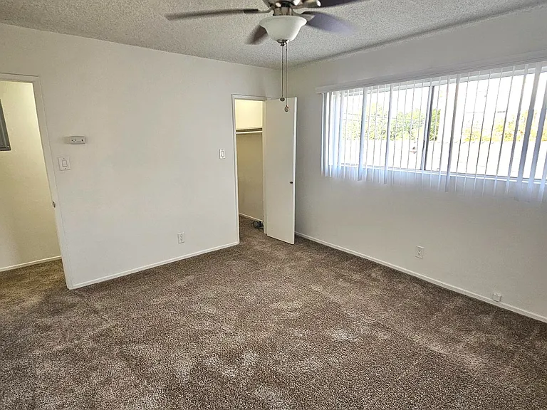 377 Freeman Ave #10 — Photo 8