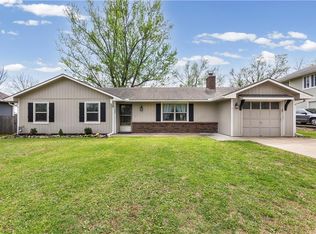 507 W Cambridge Rd, Belton, MO 64012