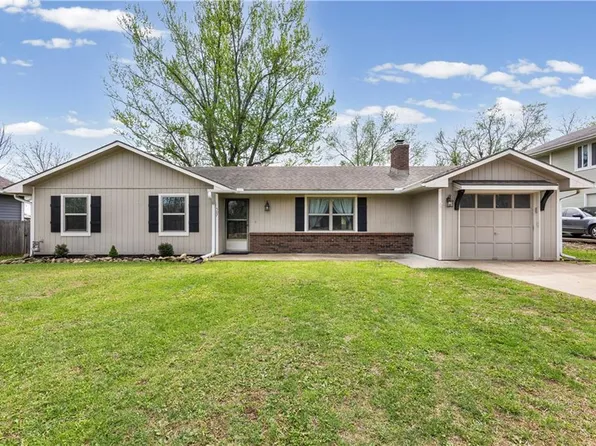 507 W Cambridge Rd, Belton, MO 64012