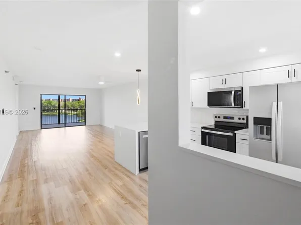 2232 N Cypress Bend Dr APT 507, Pompano Beach, FL 33069