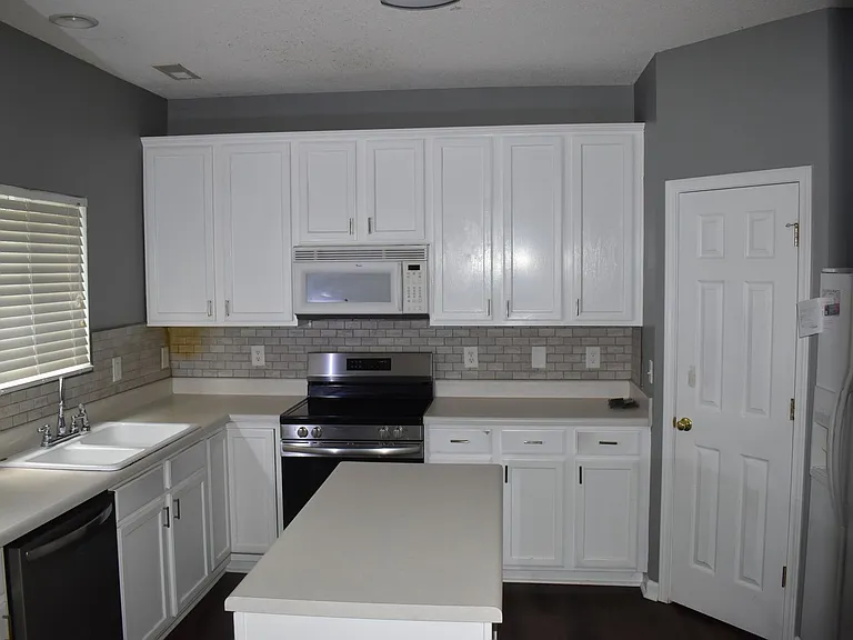 128 Hidden Springs Dr — Photo 3