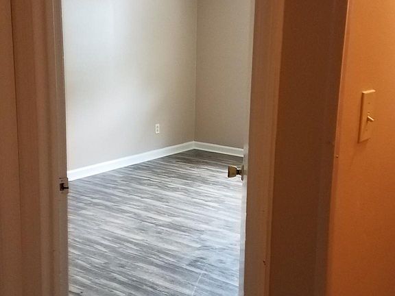 5th image of 2-661 Jena Beth Dr #2