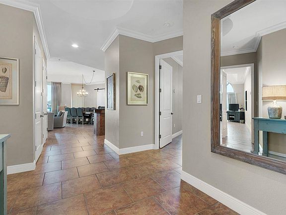 5th image of 3 Portofino Dr #Penthouse 4