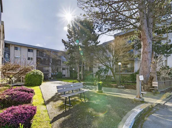 3225 Eldon Pl #323, Saanich, BC V8Z 6A7