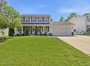 1009 Treeshade Dr, Saint Peters, MO 63376