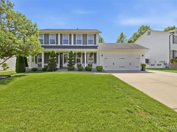 1009 Treeshade Dr, Saint Peters, MO 63376