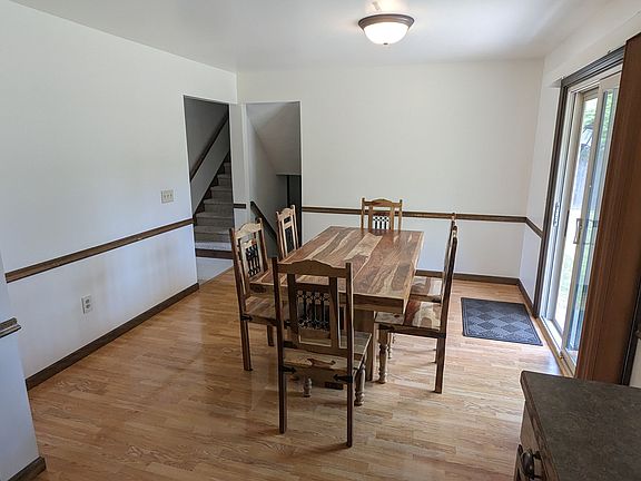 3rd image of 2288 Gatesboro Dr E